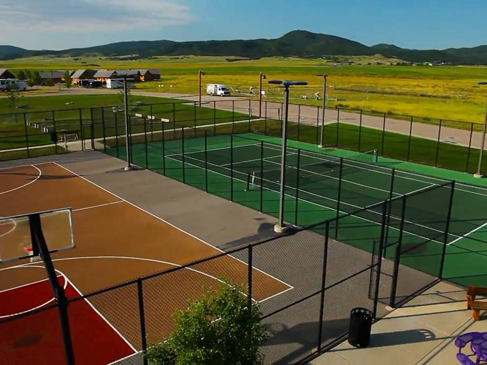Elkhorn Ridge Resort basketball & tennis/ pickleball court, volleyball net